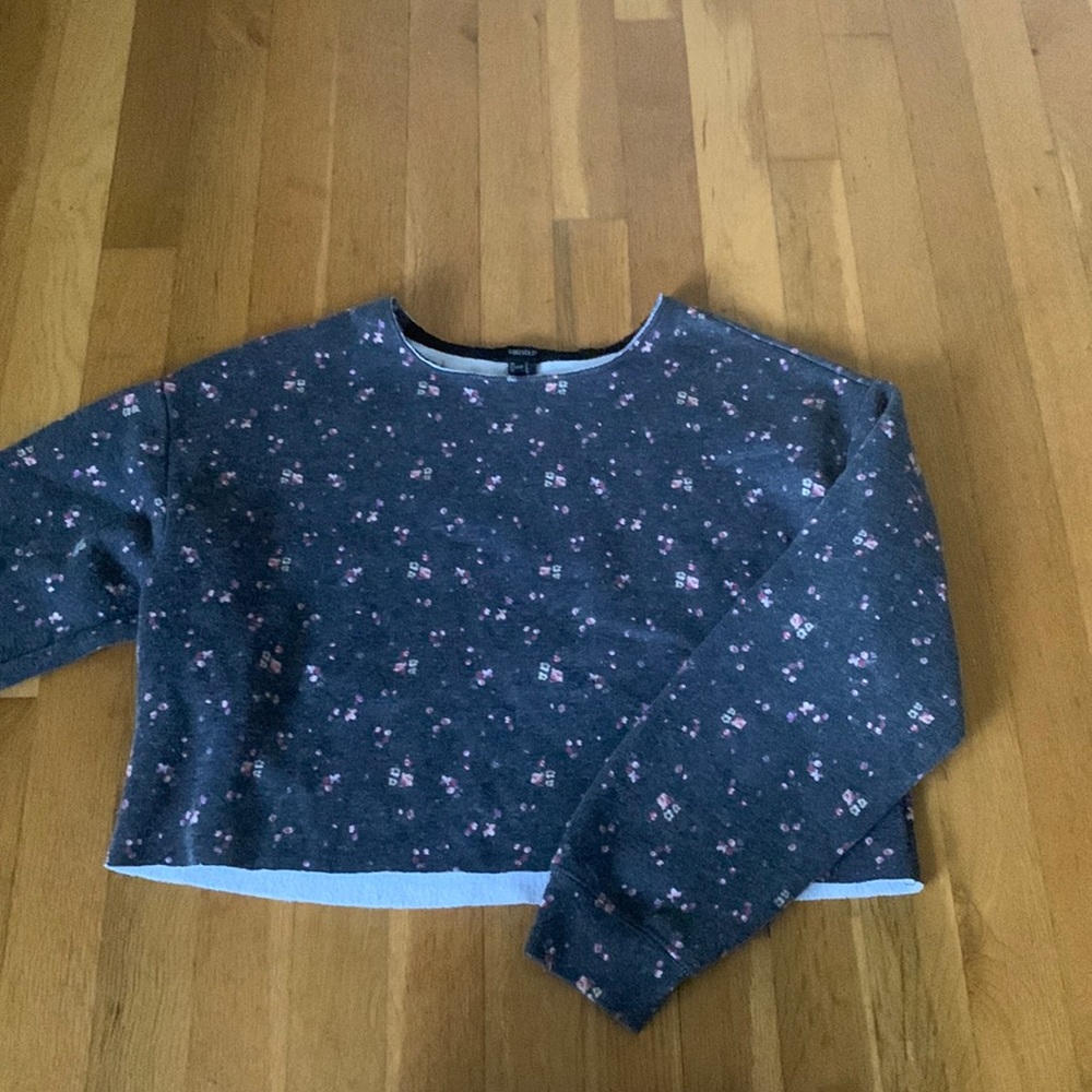 Floral cropped crew neck